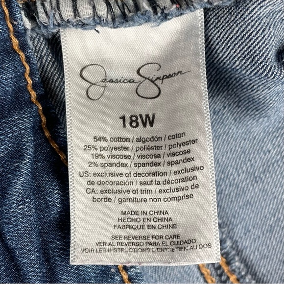 Jessica Simpson Exposed Button Fly Straight Ankle Jeans Women’s 18W Distressed - Picture 14 of 15